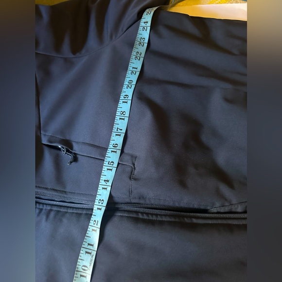 Brand: Champions, size: XL, black jacket, with hood, zipper. - Picture 7 of 13